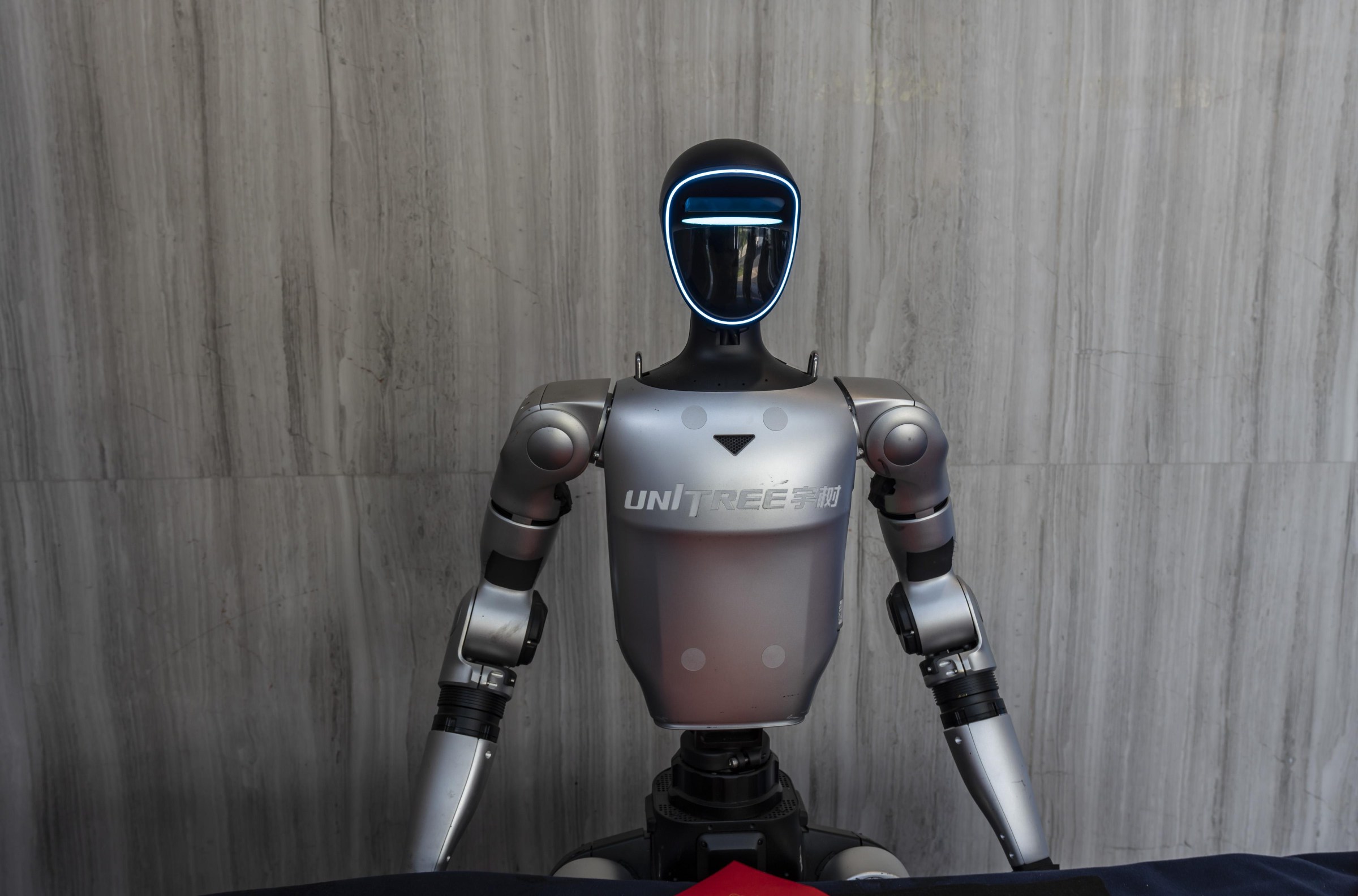 US bans foreign robots